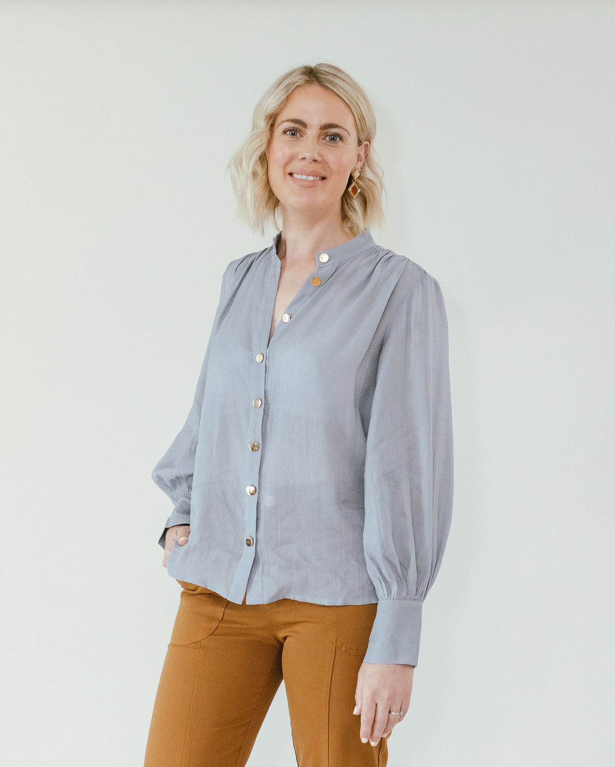 Presence Blouse in Dusted Blue