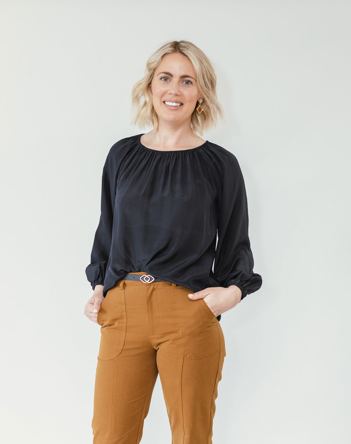 Aura Blouse in Midnight